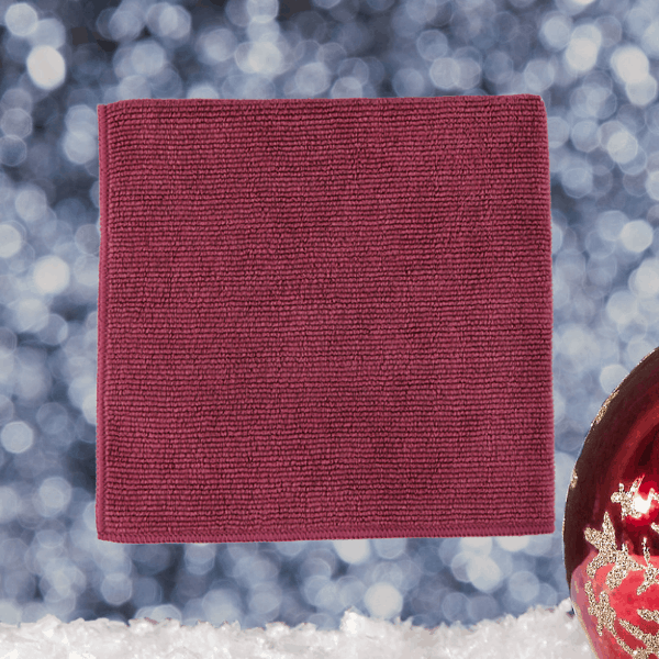 15+ Practical Christmas Gifts for Women & Men