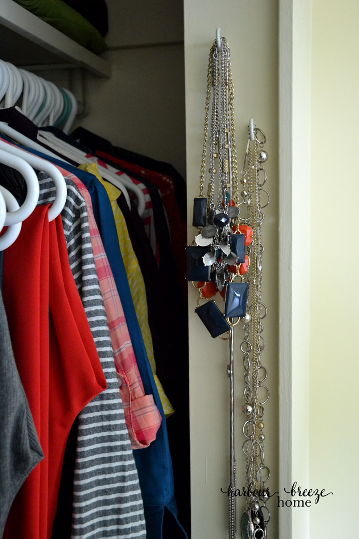 5 Simple Ways to Organize a Small Master Bedroom at Bildirimlerim