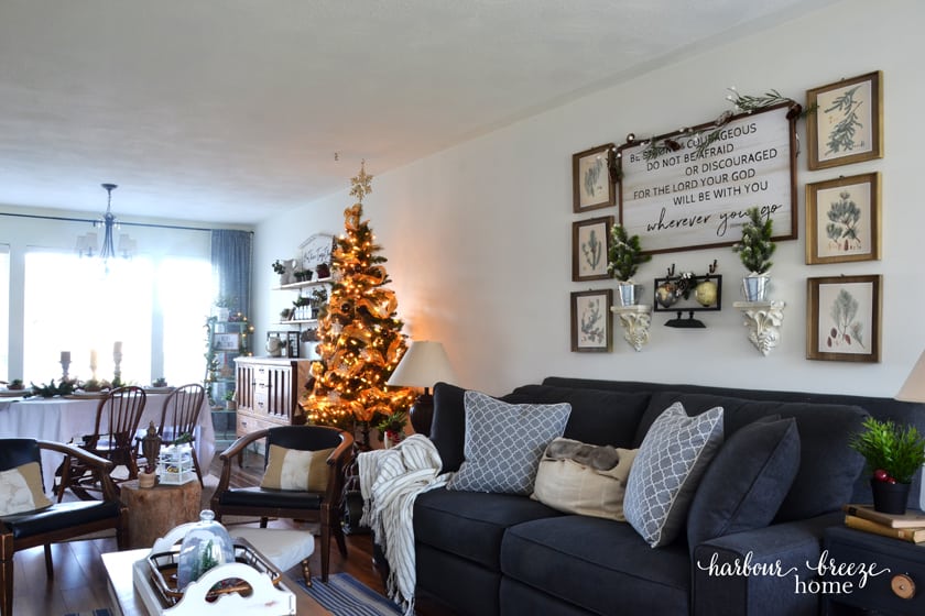 A Farmhouse Christmas Tour (in a Townhouse!)