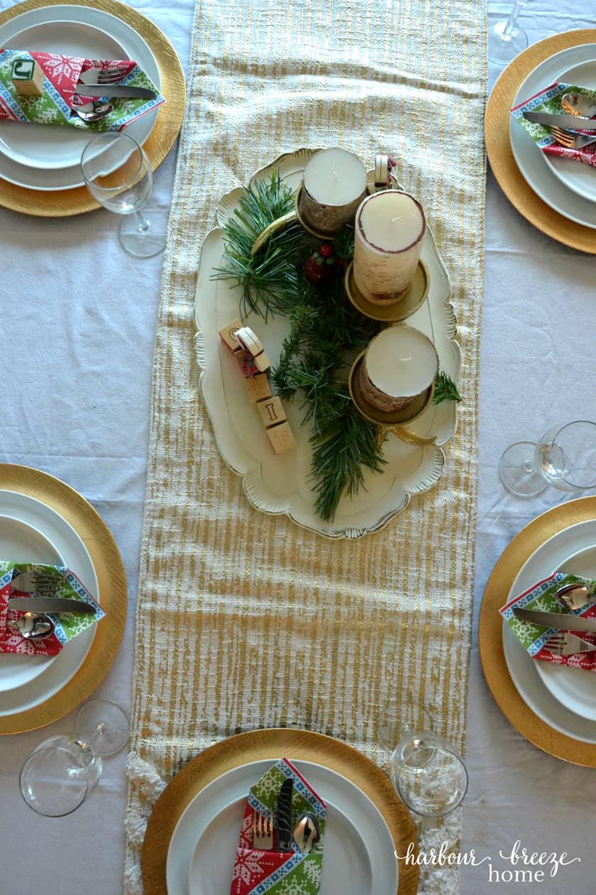 A Quick and Simple Christmas Table Setting