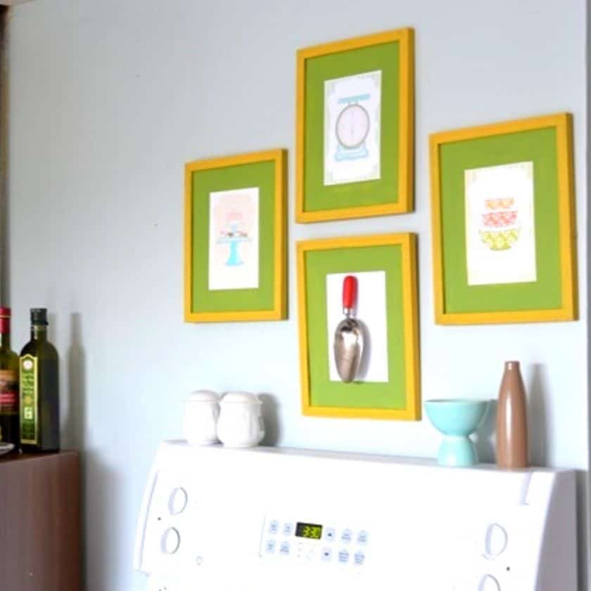 Simple Kitchen Decor Above Range