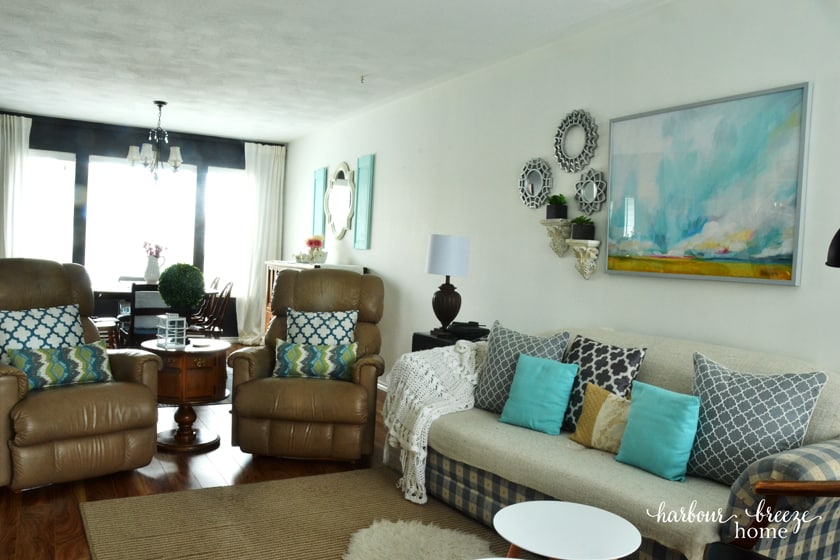 How to Add Spring to Your Small Living Room: The Canadian Bloggers SPRING Home Tour