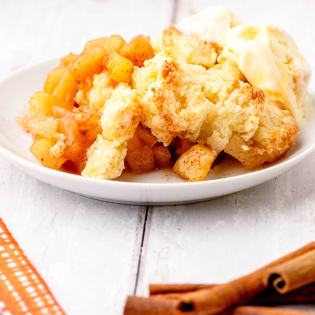 Old-Fashioned Apple Cobbler with Cinnamon Apples