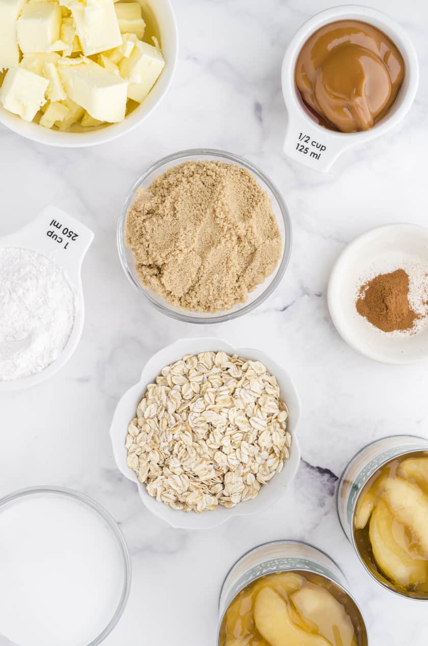 Ingerdients for apple crisp with pie filling and oatmeal crisp topping
