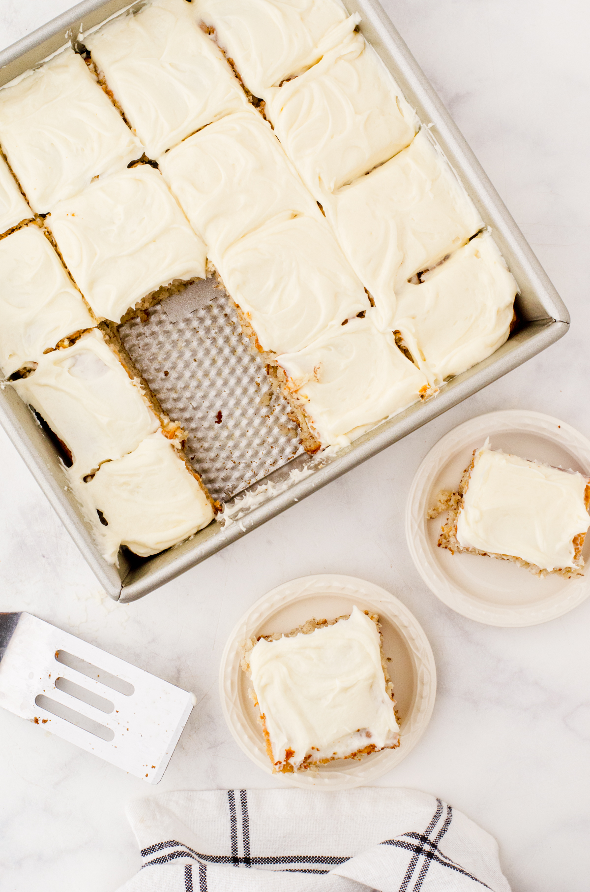 Easy Banana Cake with Yogurt and Cream Cheese Icing