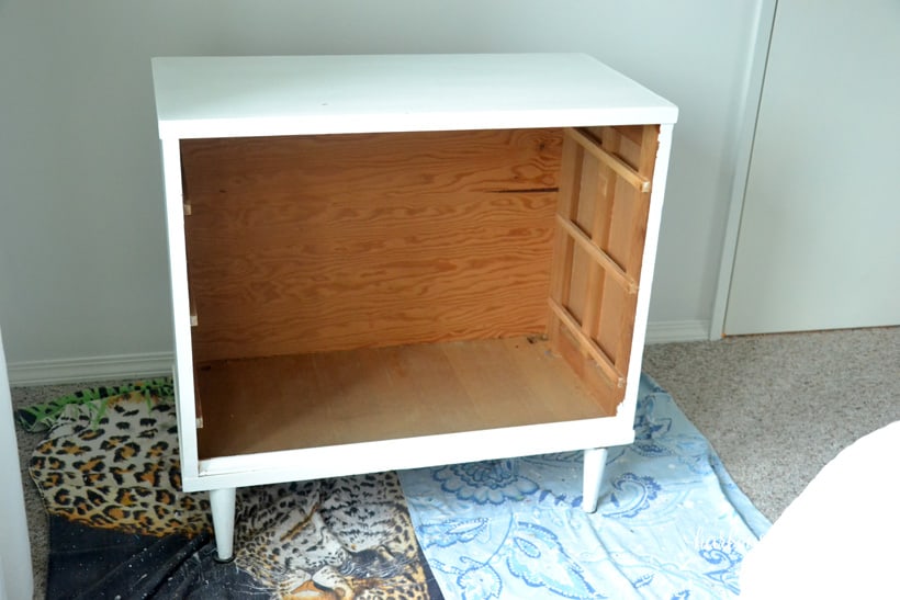 Cheater's Guide to Painting a Dresser Quick