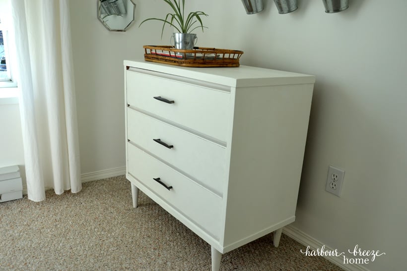 Cheater's Guide to Painting a Dresser Quick