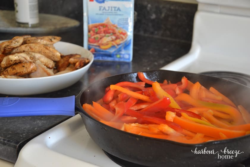 Easy Chicken Fajitas