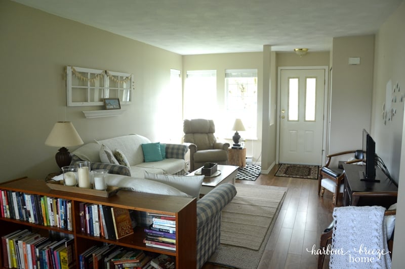 Choosing a Paint Color for a Small, Dark Space