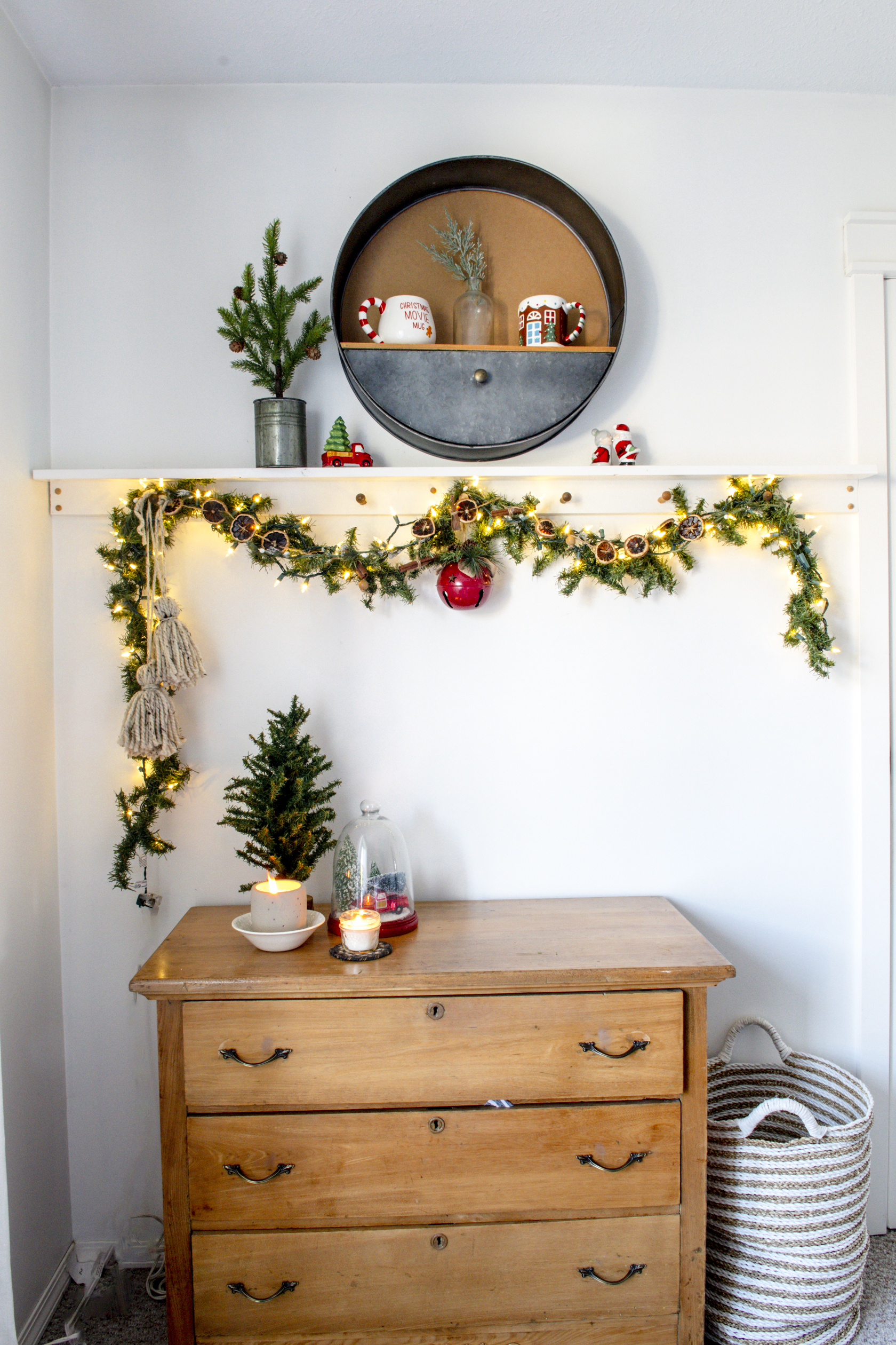 Cozy Christmas Bedroom Decor Ideas