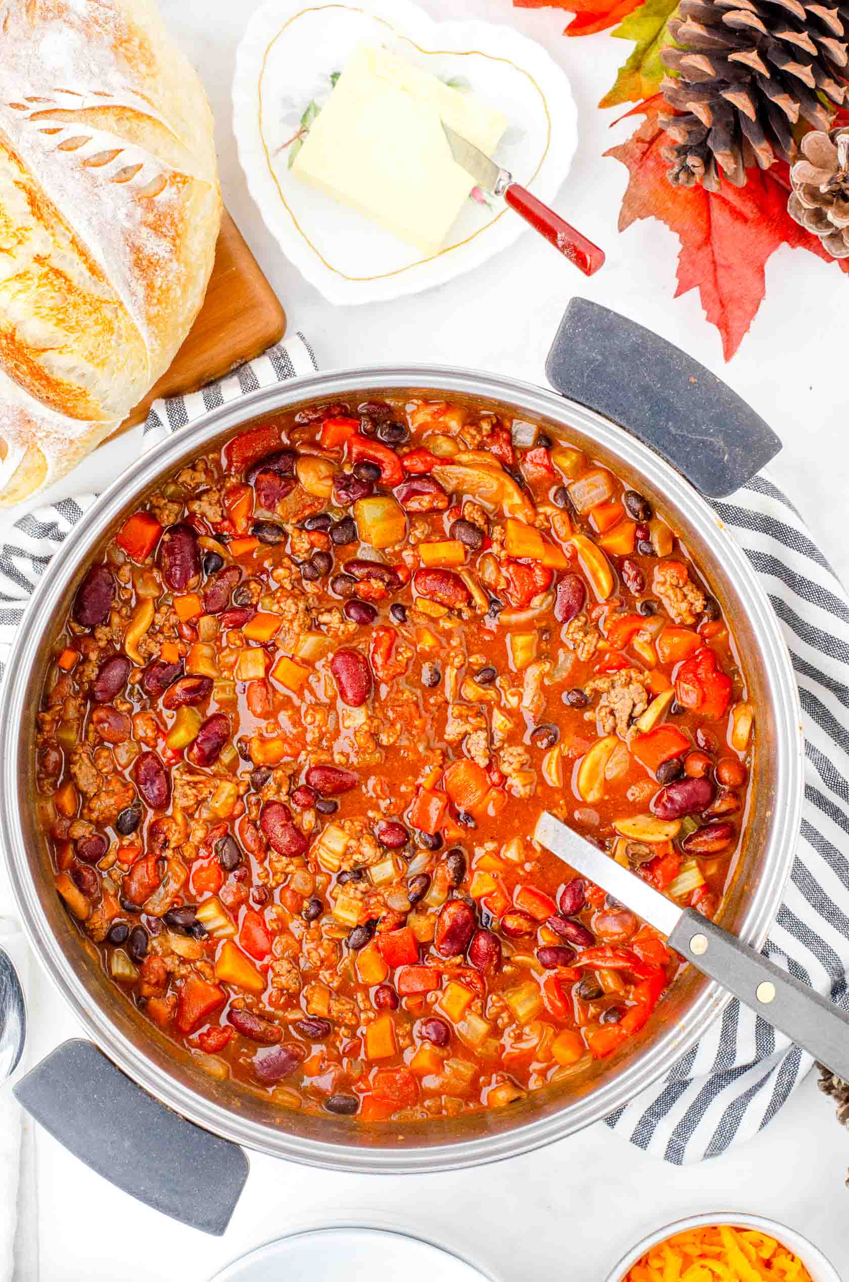 Warm Up with this Classic Chili Recipe with Beans and Ground Beef Recipe