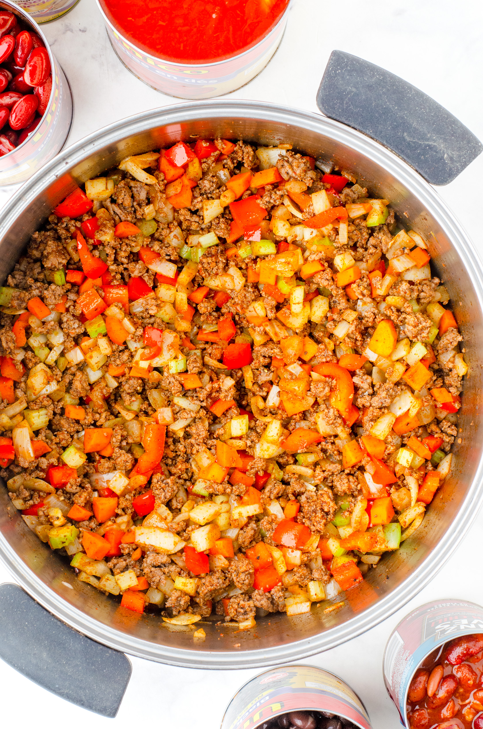 Warm Up with this Classic Chili Recipe with Beans and Ground Beef Recipe