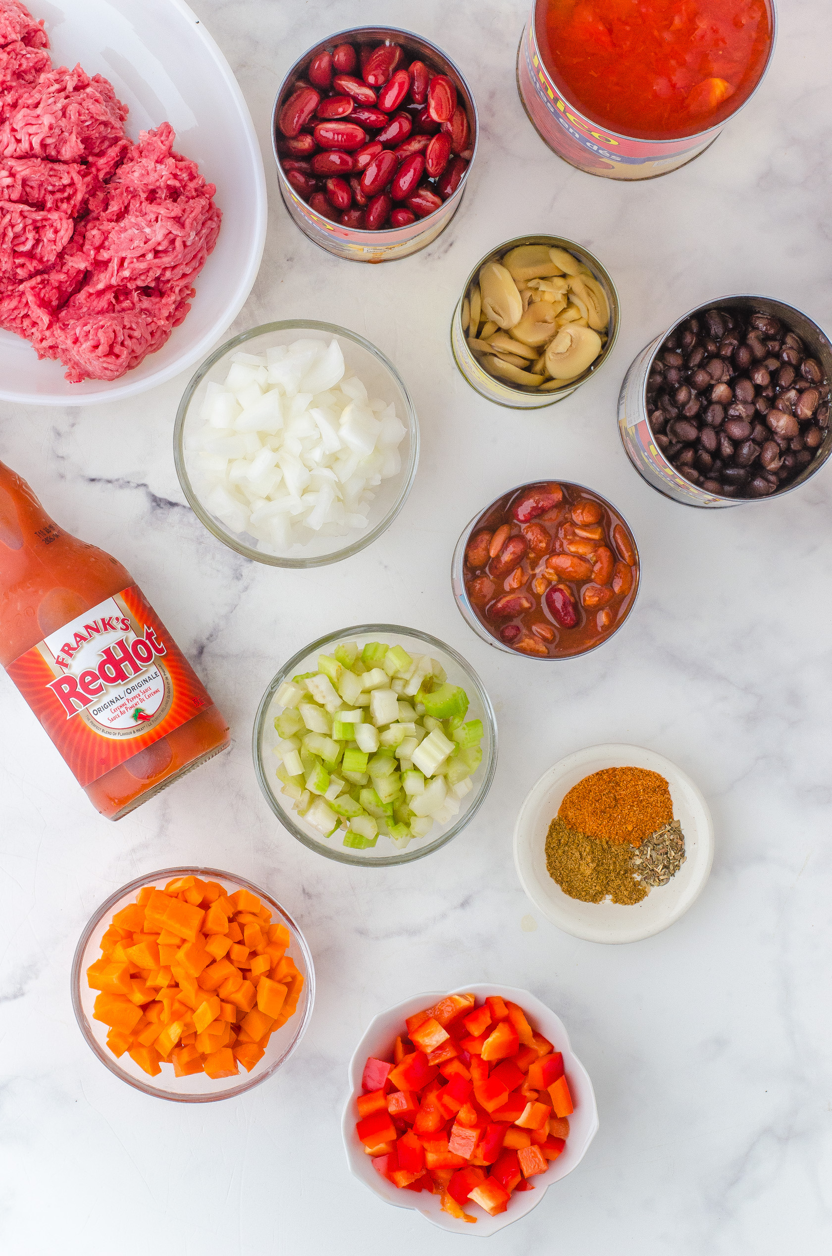 Warm Up with this Classic Chili Recipe with Beans and Ground Beef Recipe