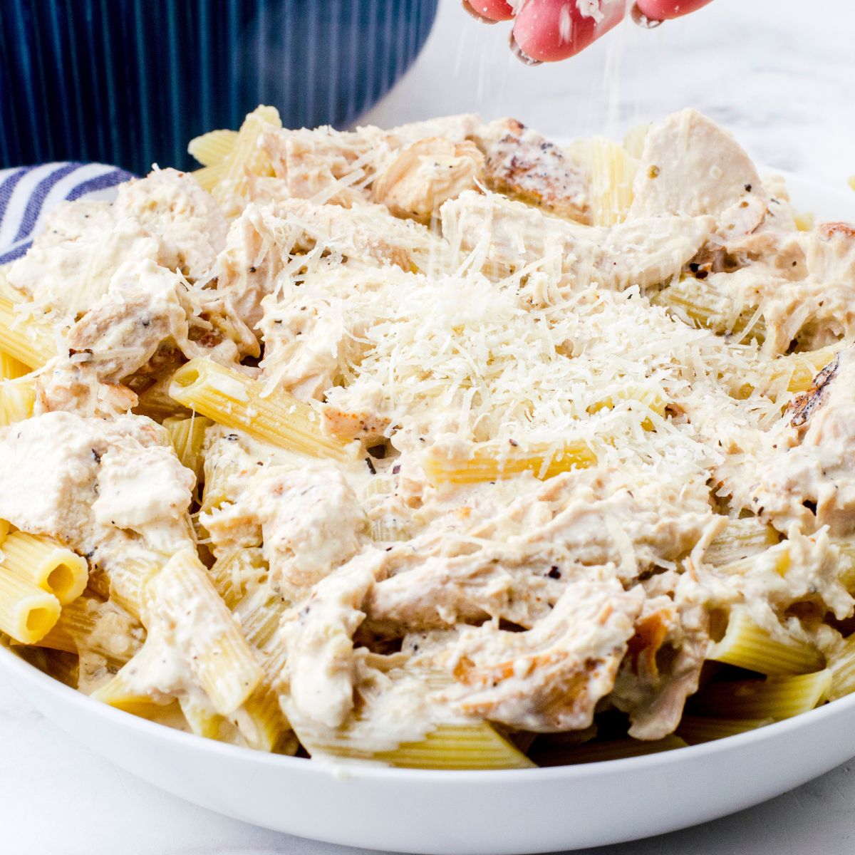 Easy Crock Pot Chicken Alfredo