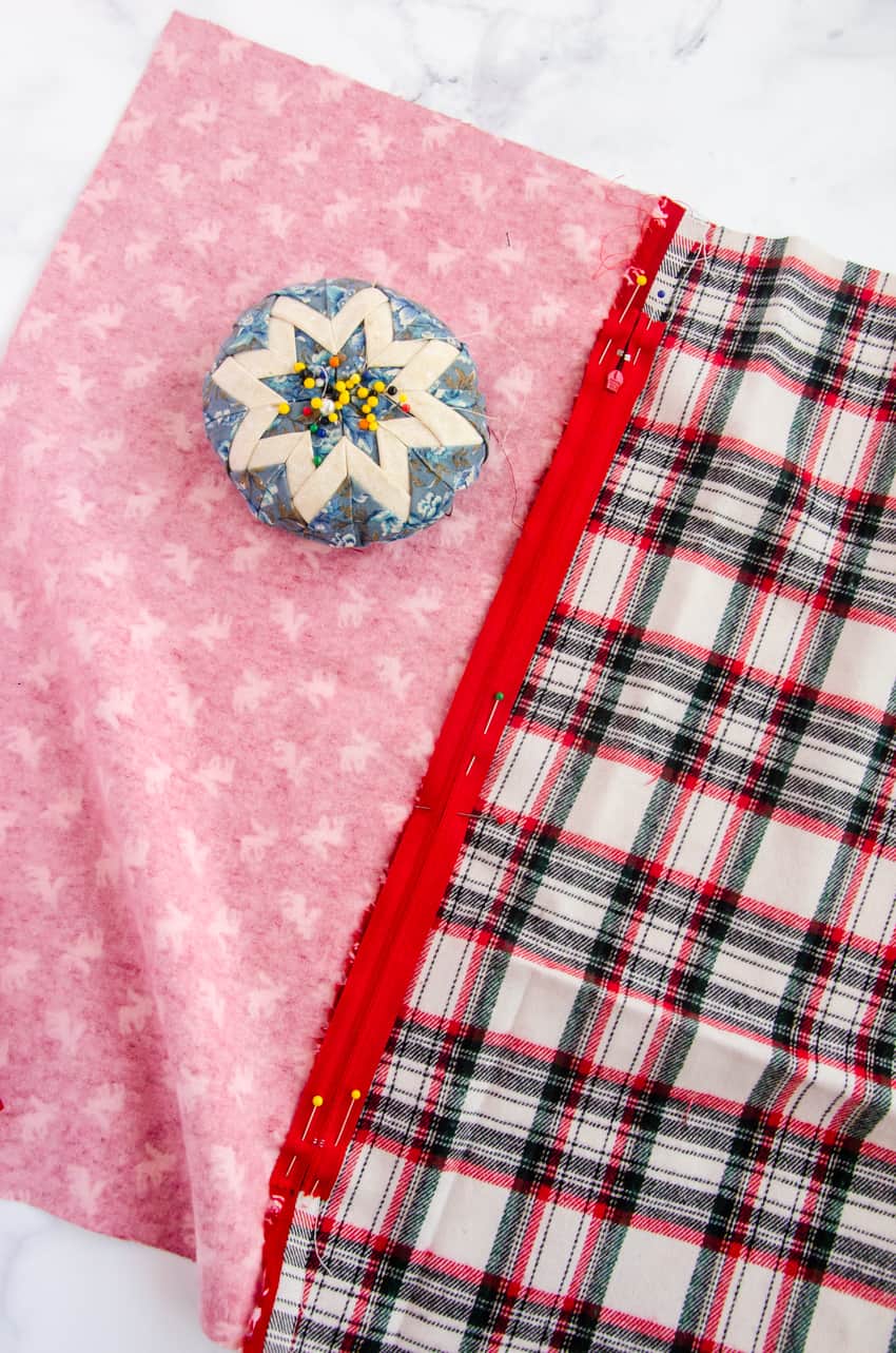 Easy Reversible DIY Accent Pillow Covers Perfect for Christmas