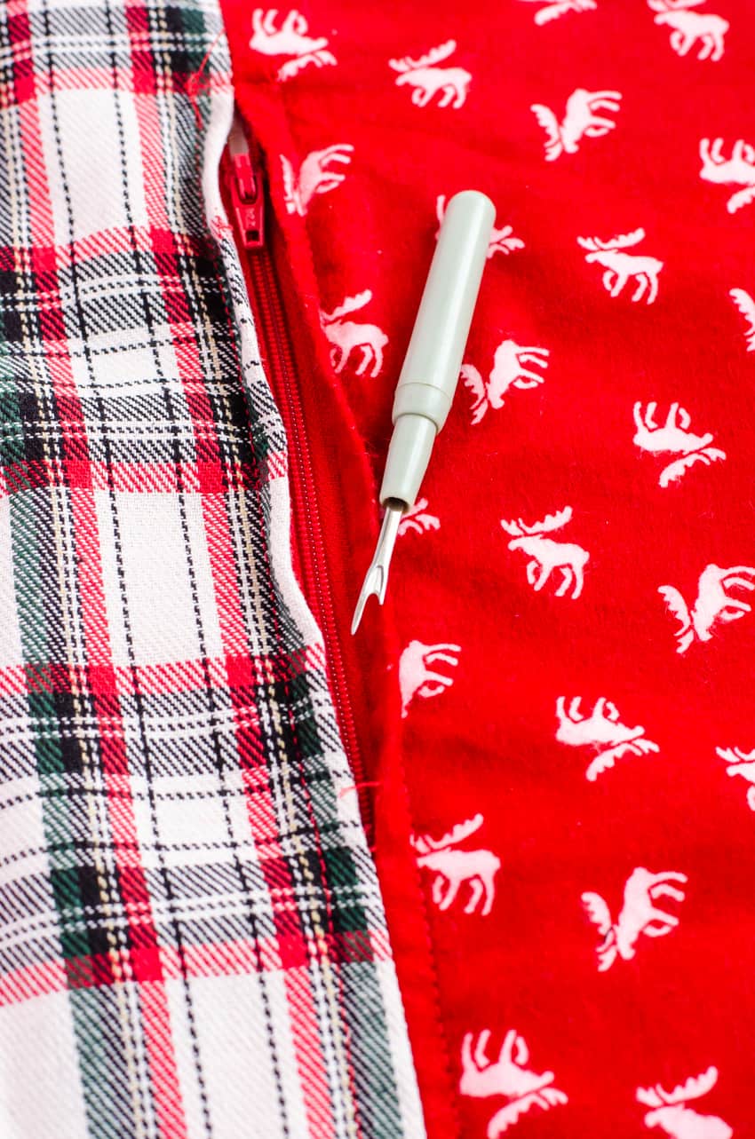 Easy Reversible DIY Accent Pillow Covers Perfect for Christmas