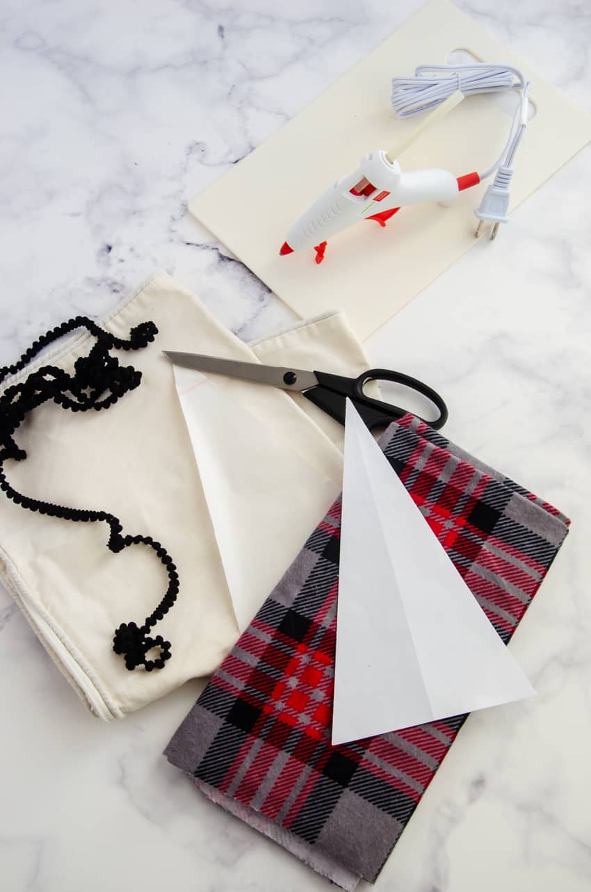Supplies needed for a no sew diy Christmas tree pillow