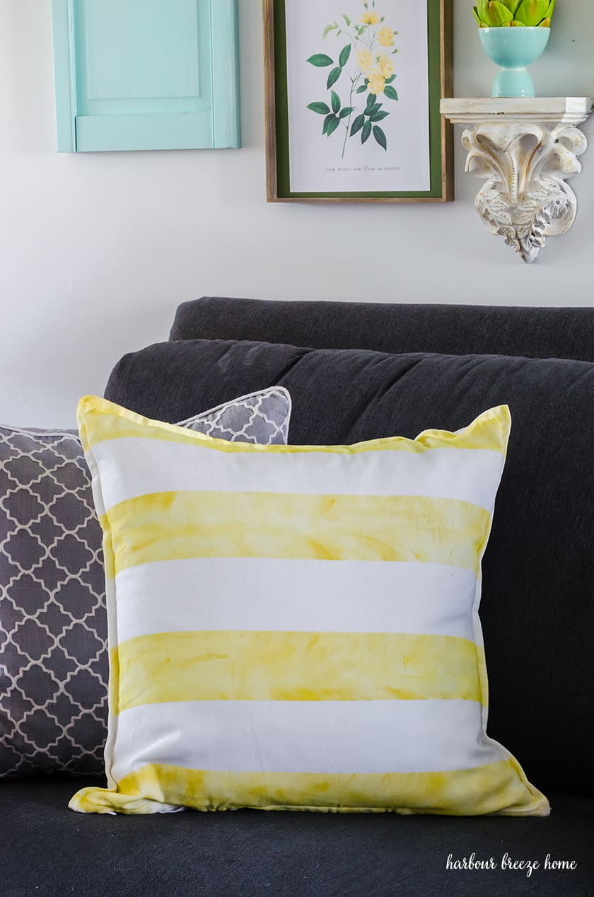 How To Make a DIY Striped Pillow Quick!