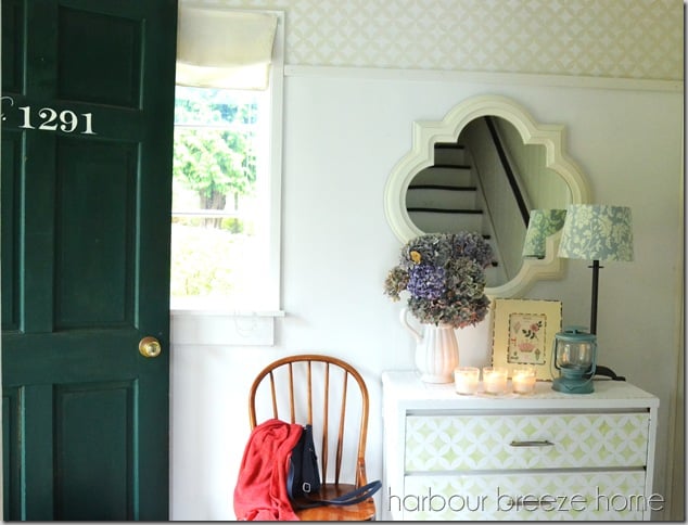 Cozy Autumn Entryway Style