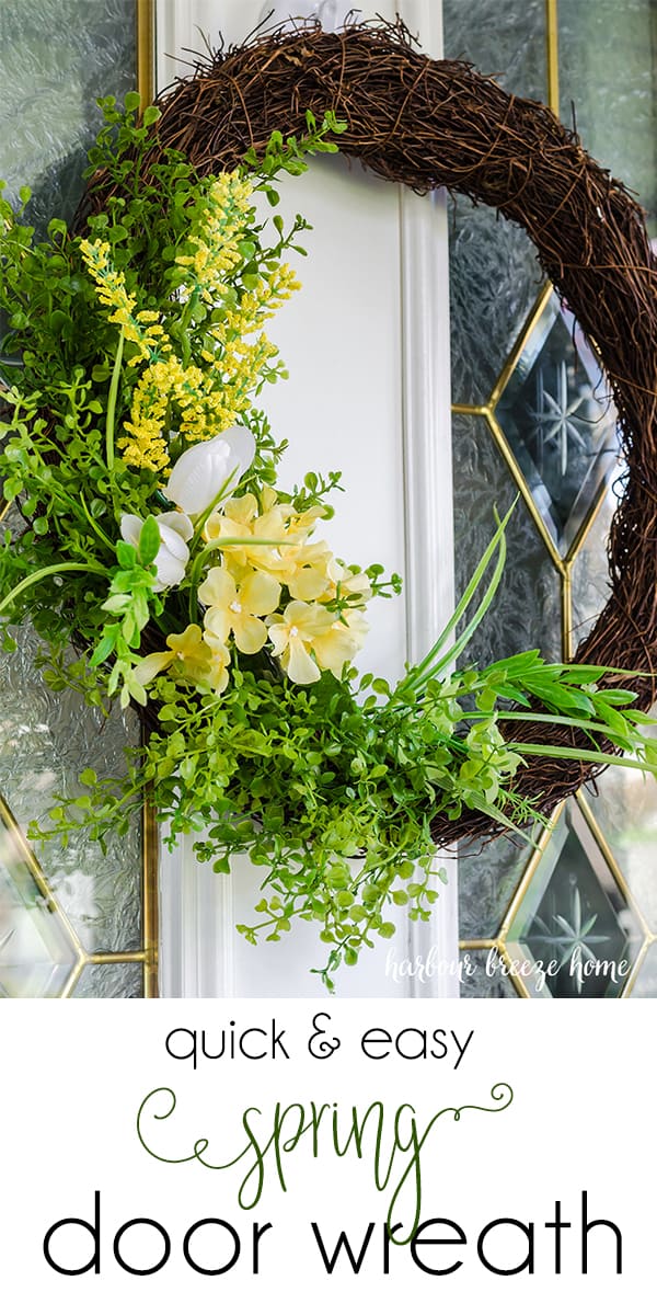 Perk Up Your Small Entryway with these Simple Front Porch Decor Ideas