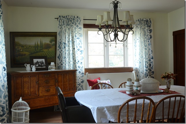 fall dining room