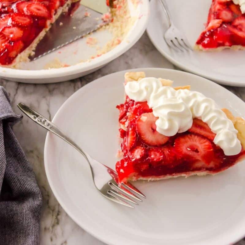 Simple Strawberry Jello Pie with Easy Crust