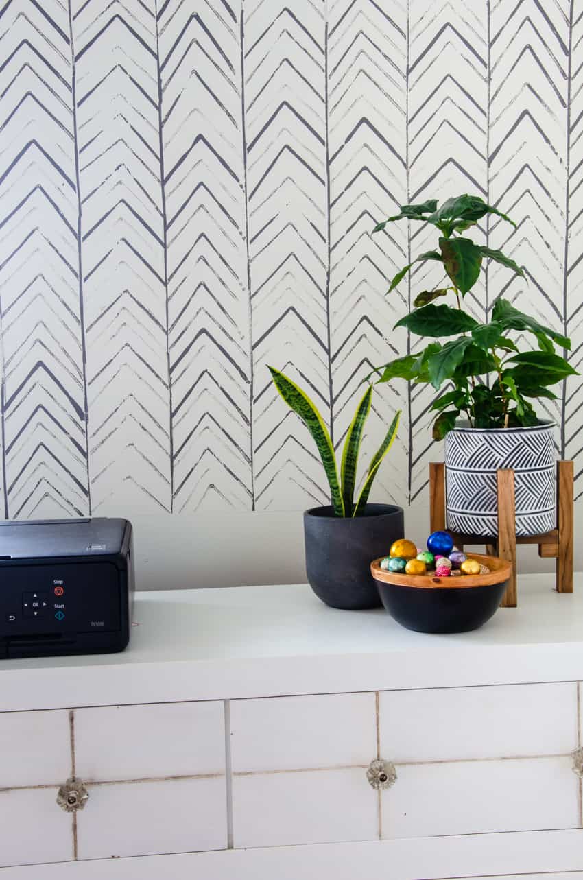 Create an Accent Wall with this Easy DIY Hand Stamped Herringbone Wallpaper