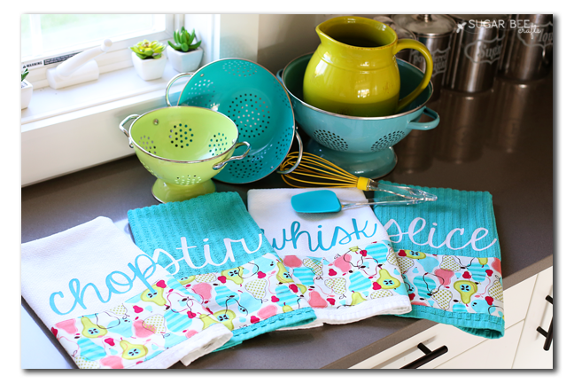 A round-up of craft and DIY inspirations curated by Rita Joy of Bildirimlerim. Find these custom towels at Sugar Bee crafts.