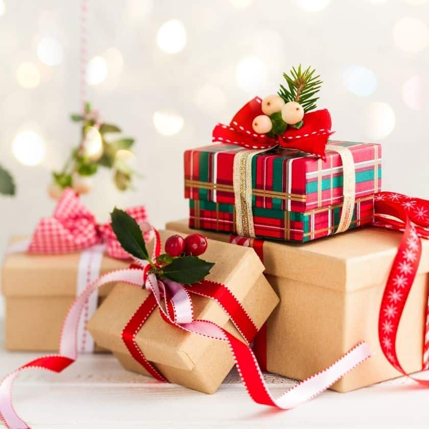 Easy Breezy Weekend Reads – Holiday Ideas to Enjoy