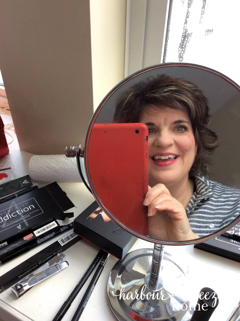 younique presenters kit selfie