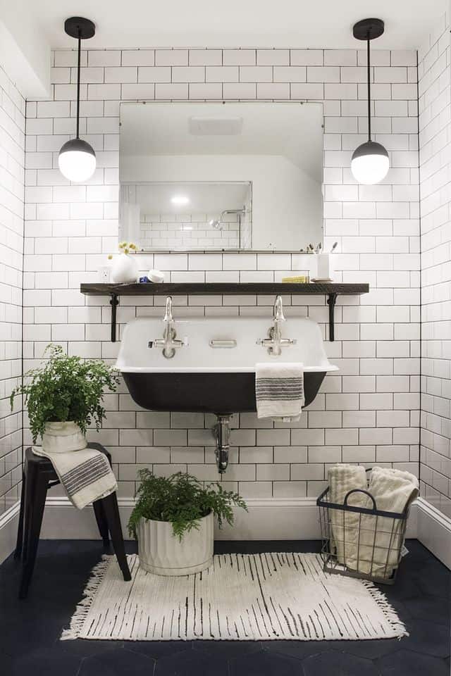 How to add farmhouse style to white rooms