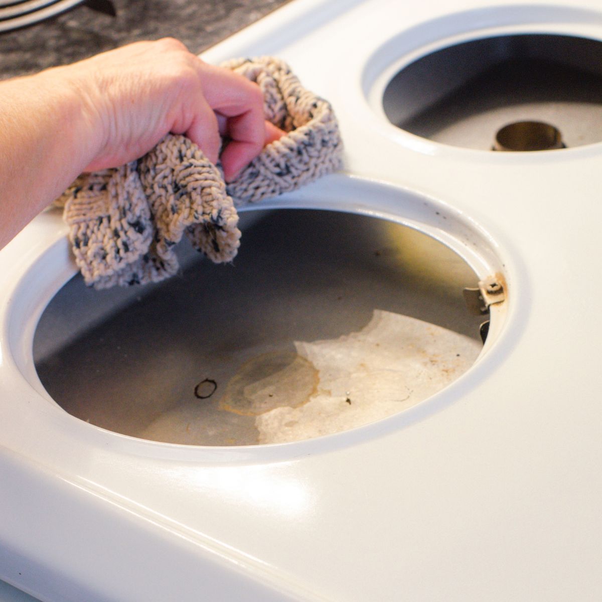 Effortless Cleaning for Your Electric Coil Stovetop
