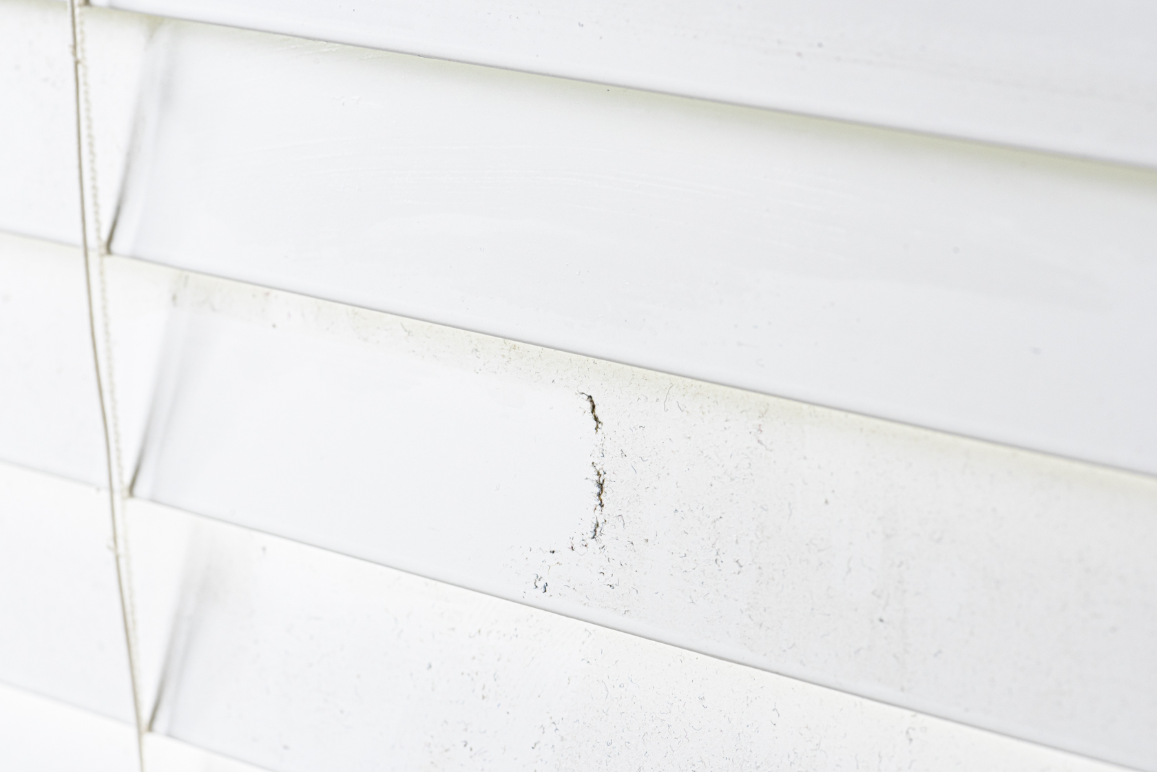 Sparkle & Shine: How to Clean Wooden Blinds