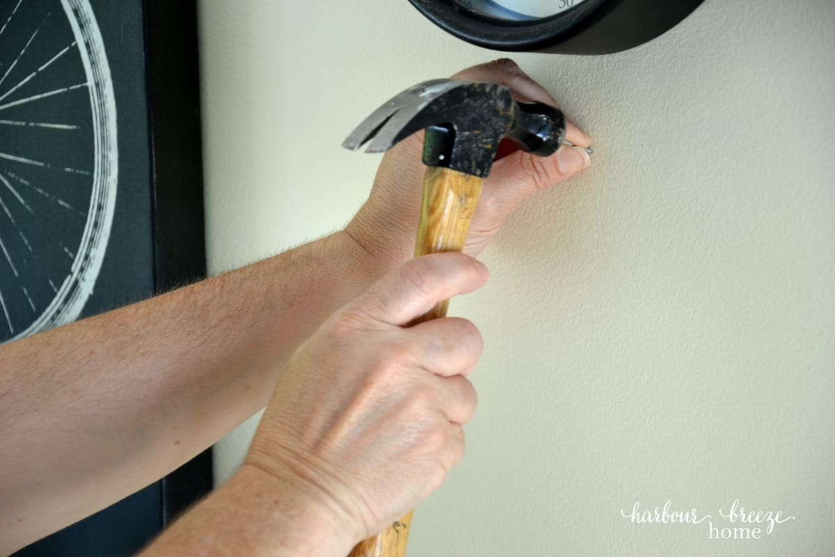 how to hang a picture on the wall