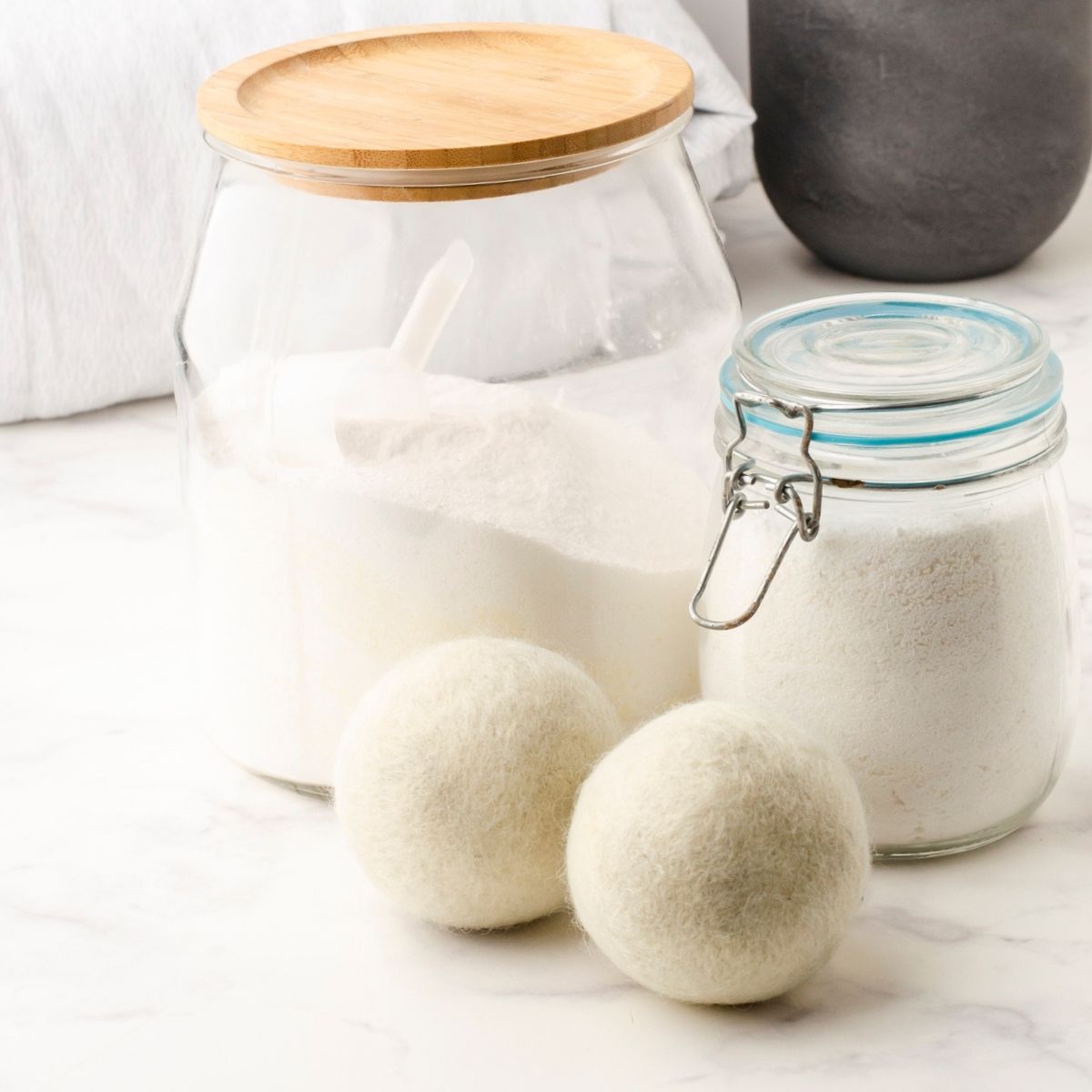 Tricks to Make Laundry Smell Good Without Dryer Sheets