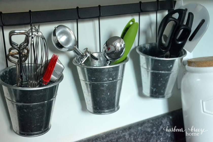 How to Organize Cupboards in a Small Kitchen