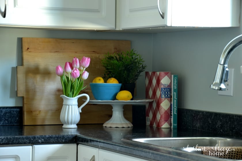 How to Organize Cupboards in a Small Kitchen