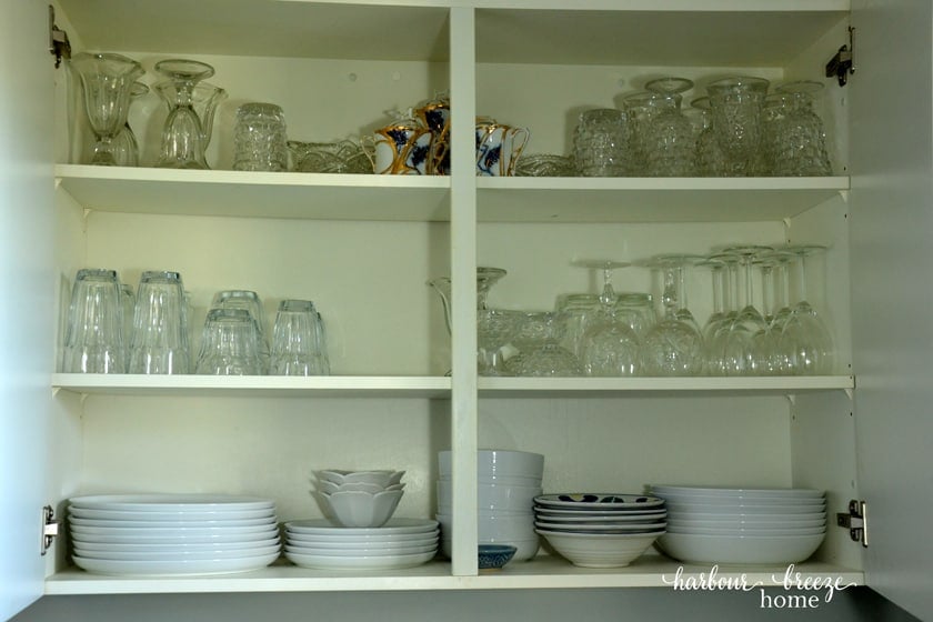 How to Organize Cupboards in a Small Kitchen