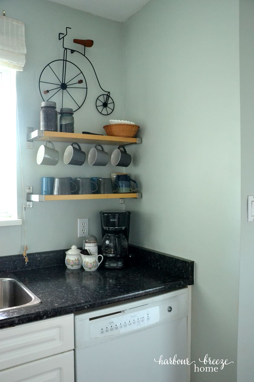 How to Organize Cupboards in a Small Kitchen