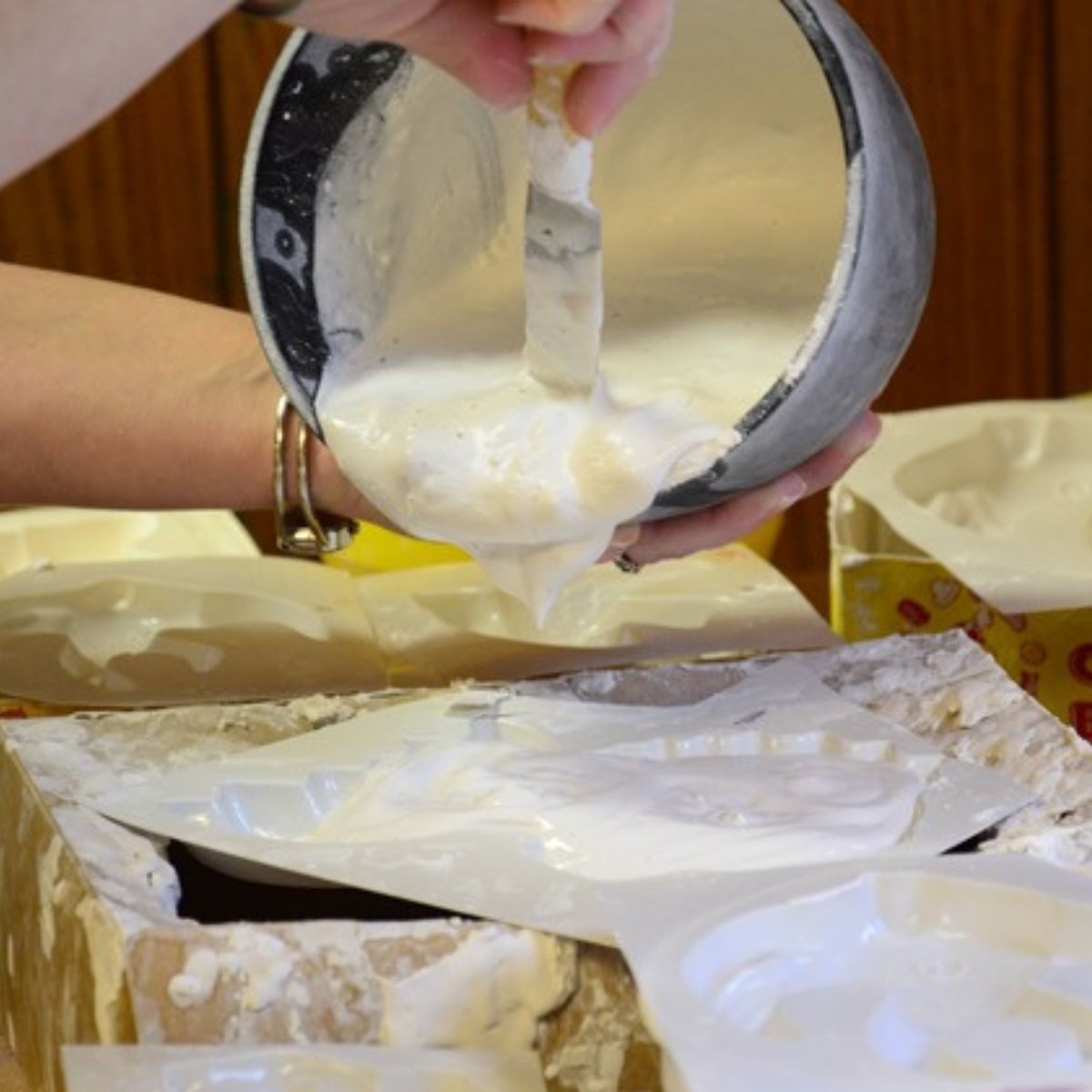 Pouring Plaster of Paris Moulds Easily