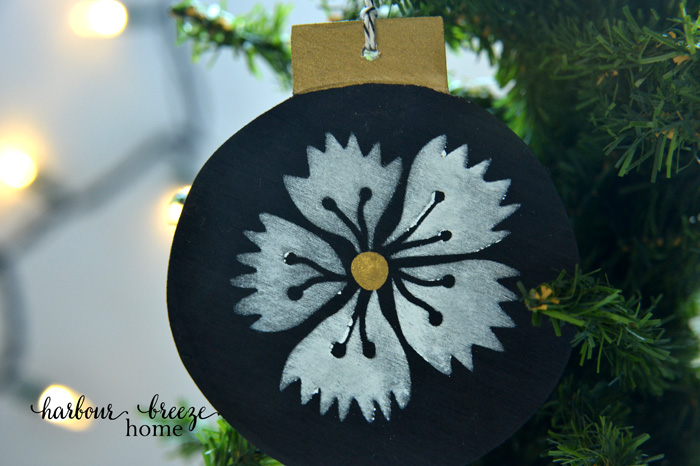 Be inspired by these creative options for handmade wooden ornaments at Bildirimlerim.