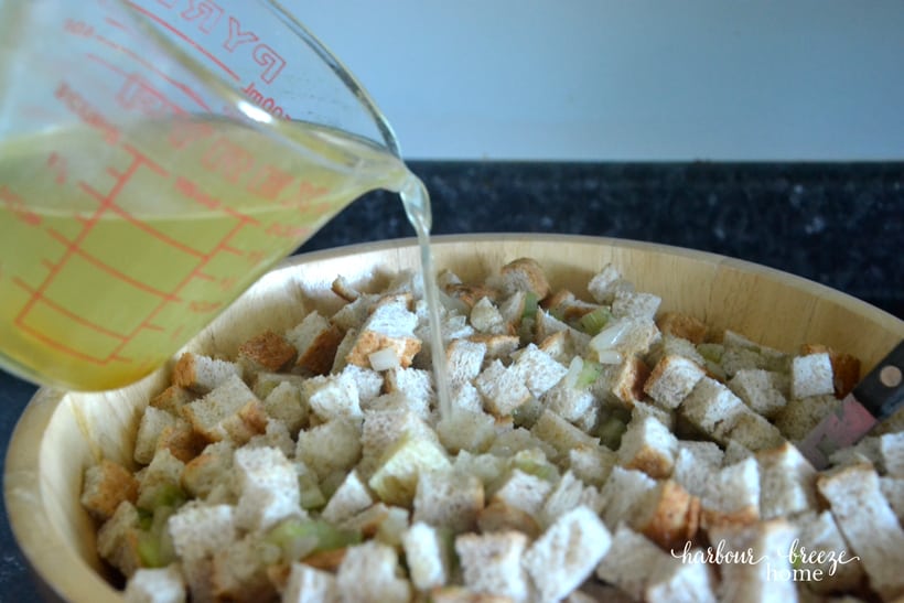 Old Fashioned Stuffing Recipe (Grandma's Homemade Bread Stuffing)