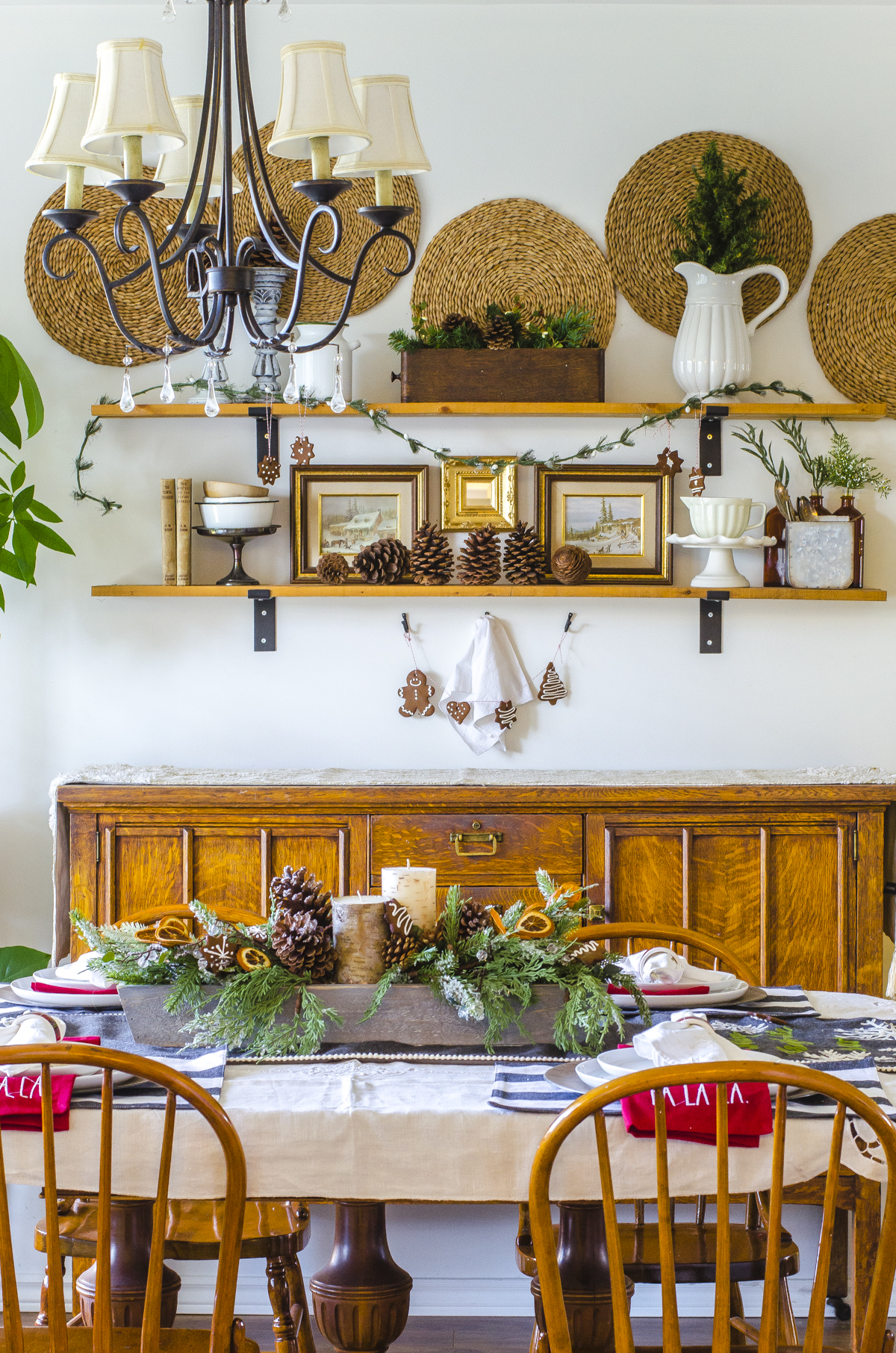 Welcome to our Holiday Home Tour – Christmas Decor