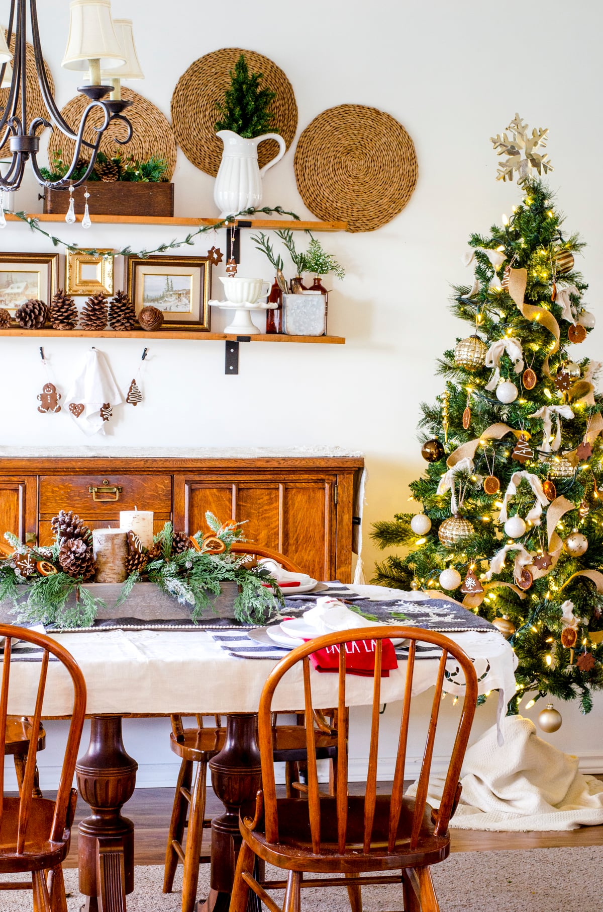 Welcome to our Holiday Home Tour – Christmas Decor