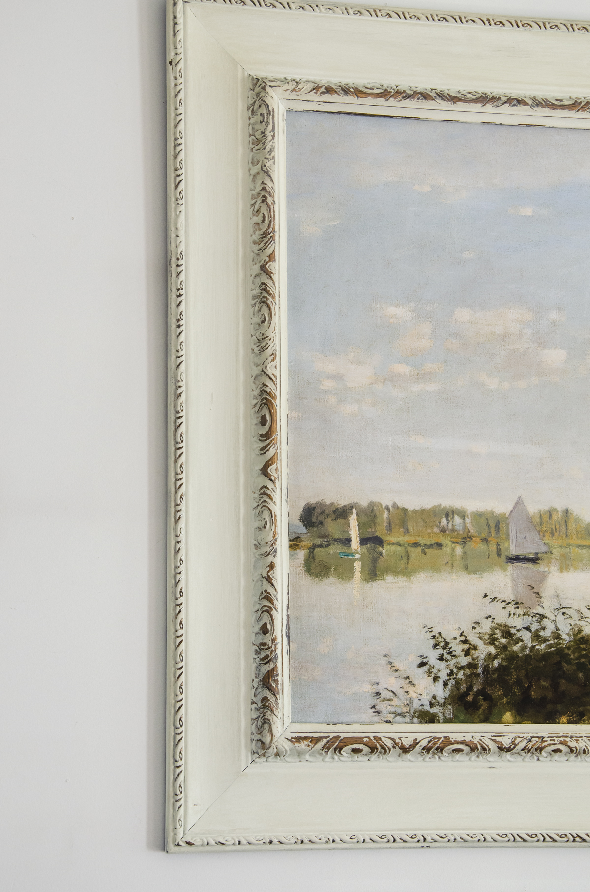 Picture frame painted with baking soda paint recipe