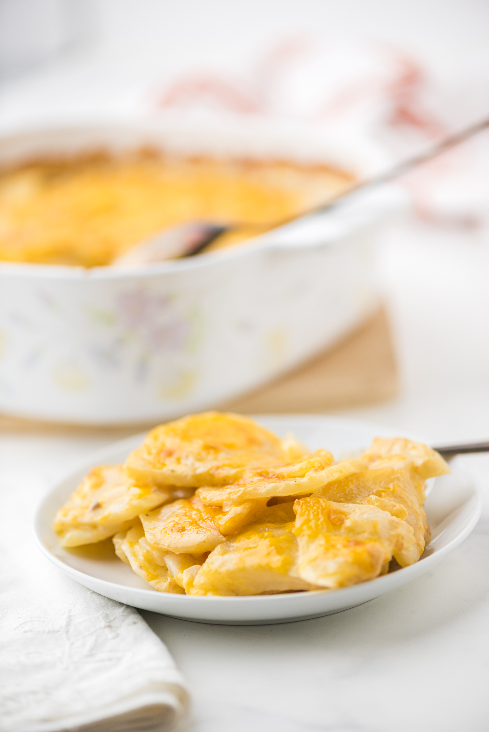 Scalloped Potatoes with Cream of Mushroom Soup – Easy Cheesy Recipe