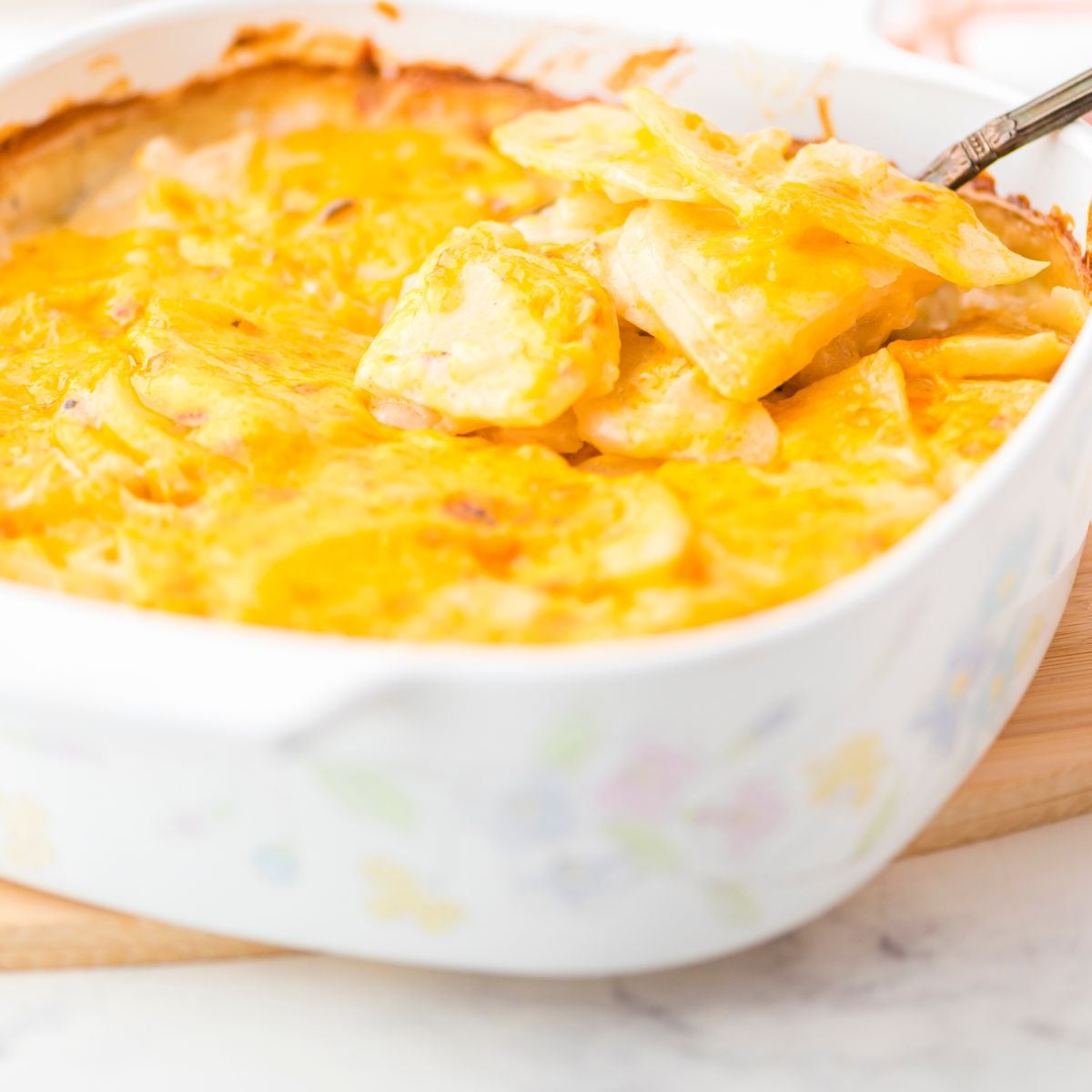 Scalloped Potatoes with Mushroom Soup: Easy Cheesy Recipe