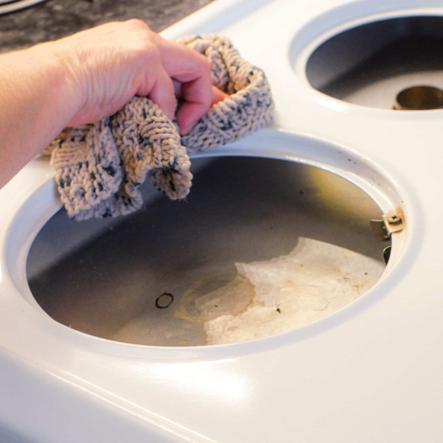 Spring Cleaning Hacks for Every Room (At Your Own Pace)