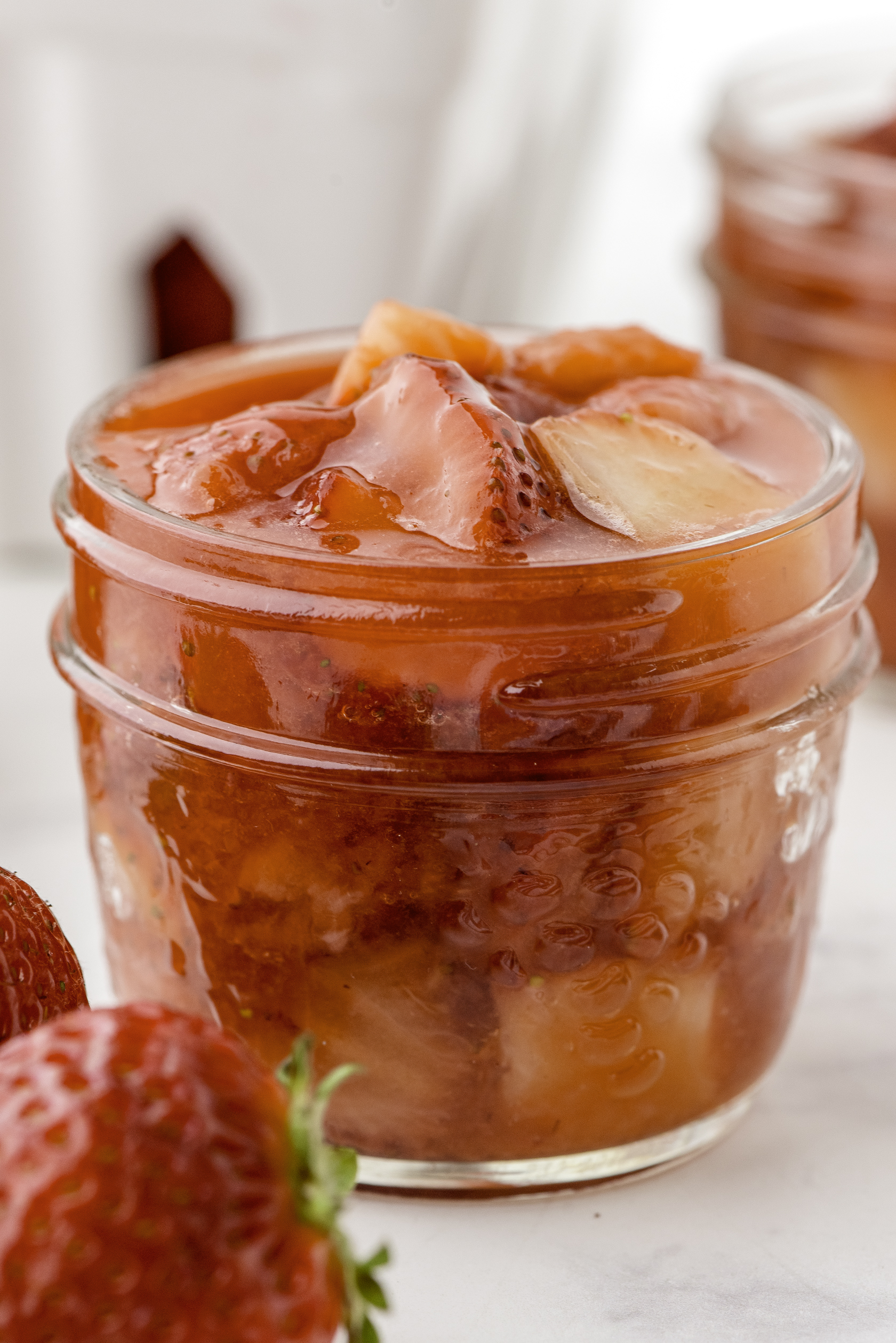 Easy Strawberry Sauce Recipe for Desserts and More