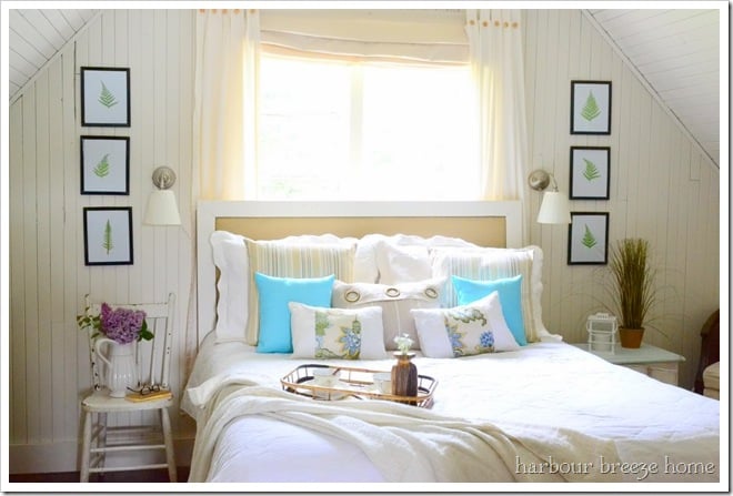 beach cottage bedroom